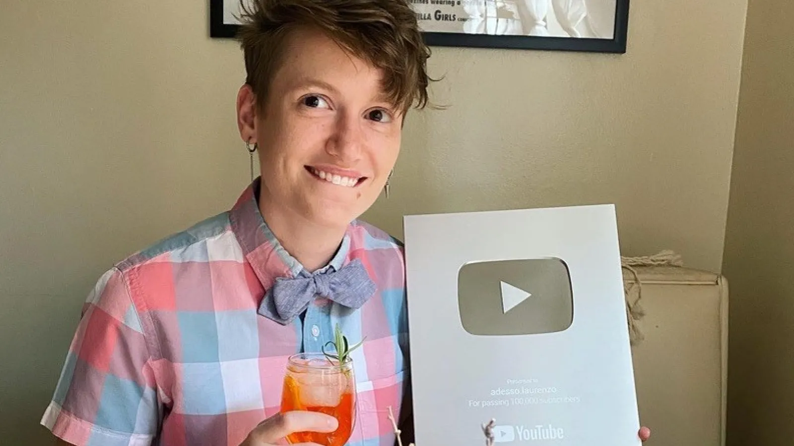 Laurenzo De Camilla with award