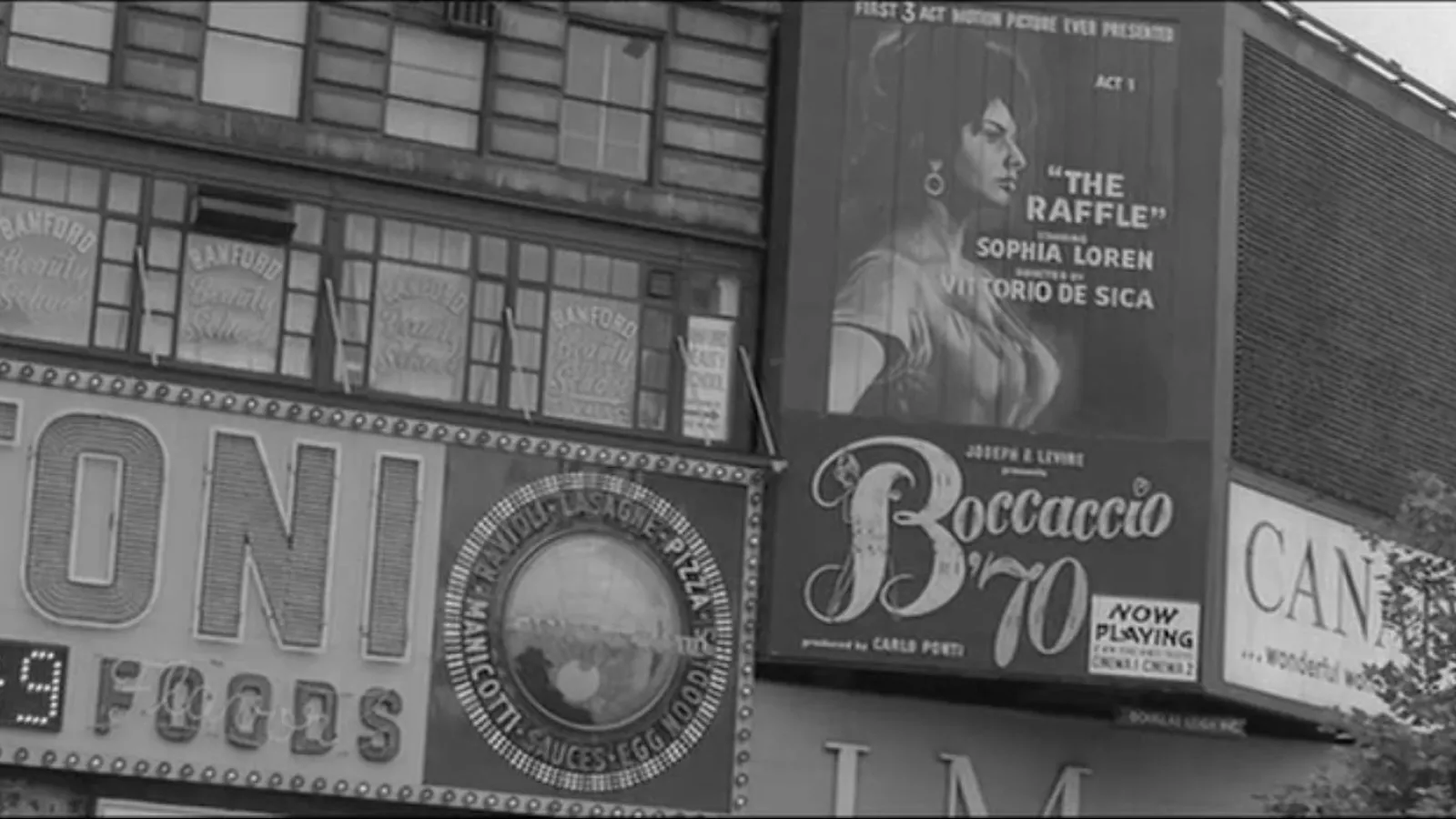 Boccaccio ‘70 in New York City, screengrab from "Mafioso" (Alberto Lattuada, 1962)