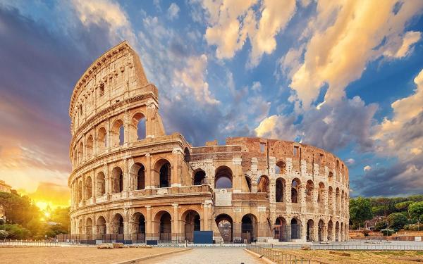 the colosseum in rome 
