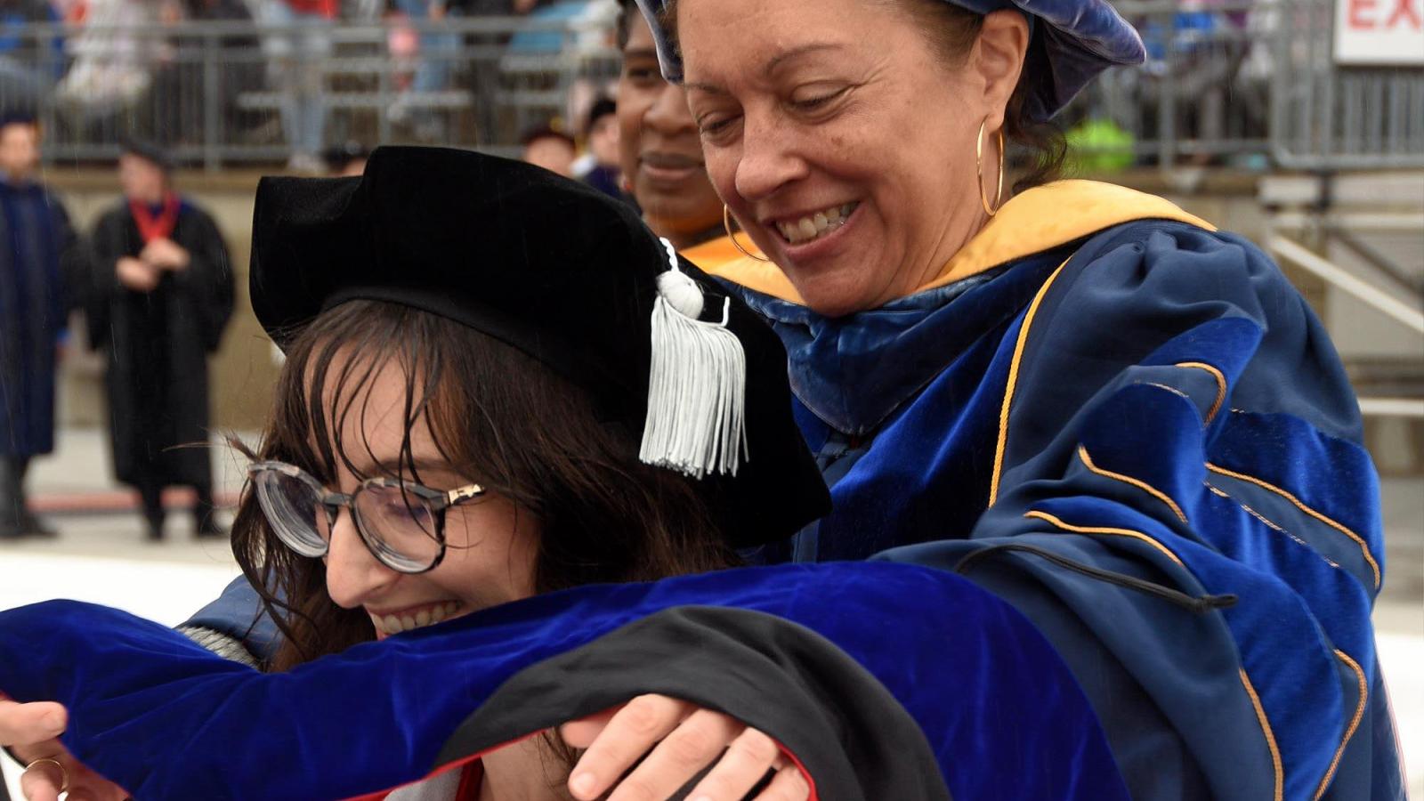 Michela Bertossa hooding