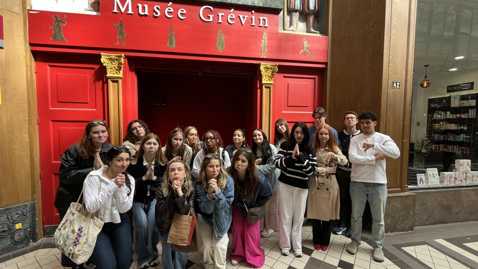 Students outside of a museum in France