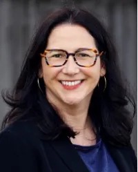 Stephanie Malia Hom headshot